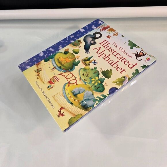 Illustrated Alphabet With Slipcase The Usborne Book Illustrated By R Johnson - Picture 2 of 3